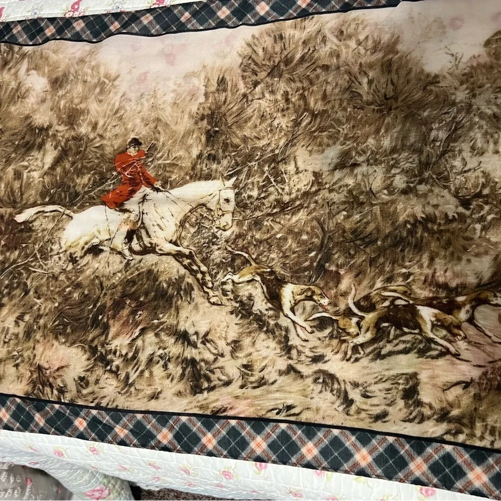 Worth Brand Equestrian Themed Scarf Table Runner - Picture 4 of 16
